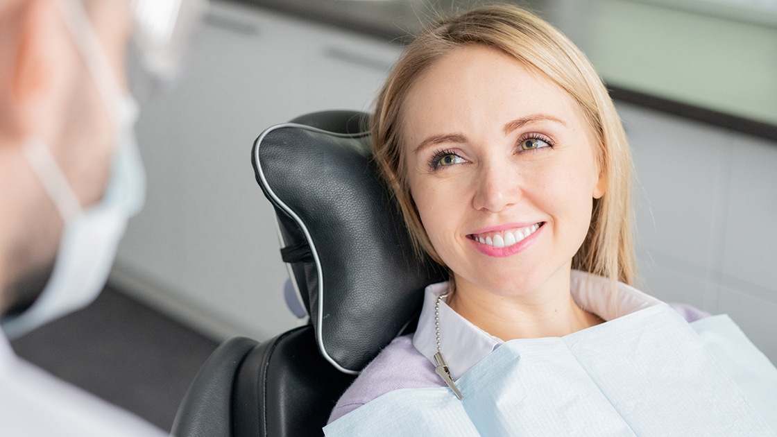 Woman being introduced to Dentist